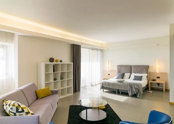 Esperia Palace & Hotell