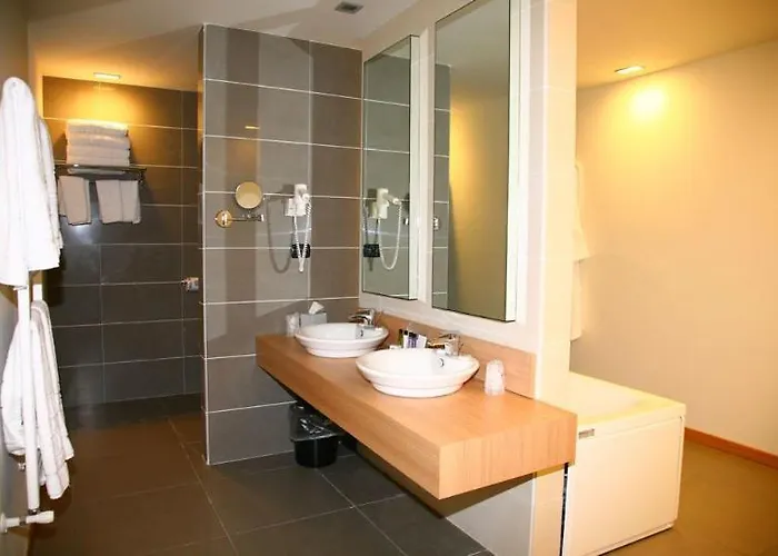 Esperia Palace & Hotell 5*