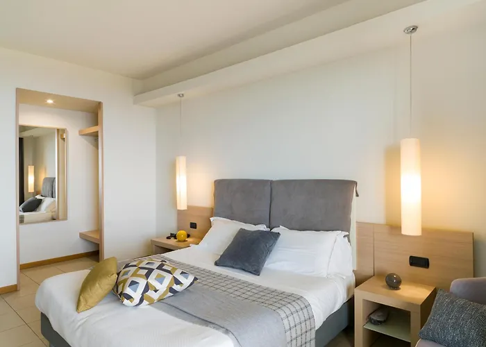 Hotell Esperia Palace & 5*